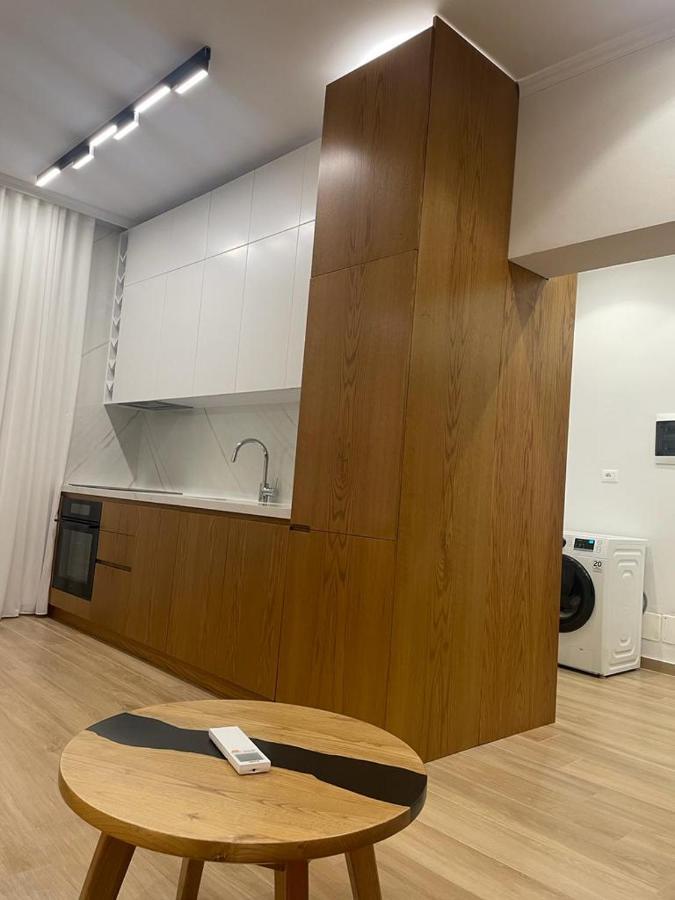 City Center Apartment Kafe Flora Tiranë Luaran gambar